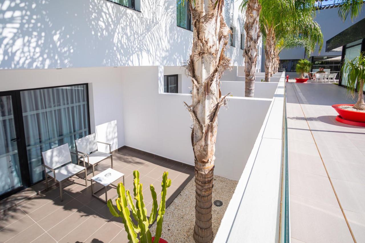 Migjorn Ibiza Suites & Spa Playa d'en Bossa Ngoại thất bức ảnh