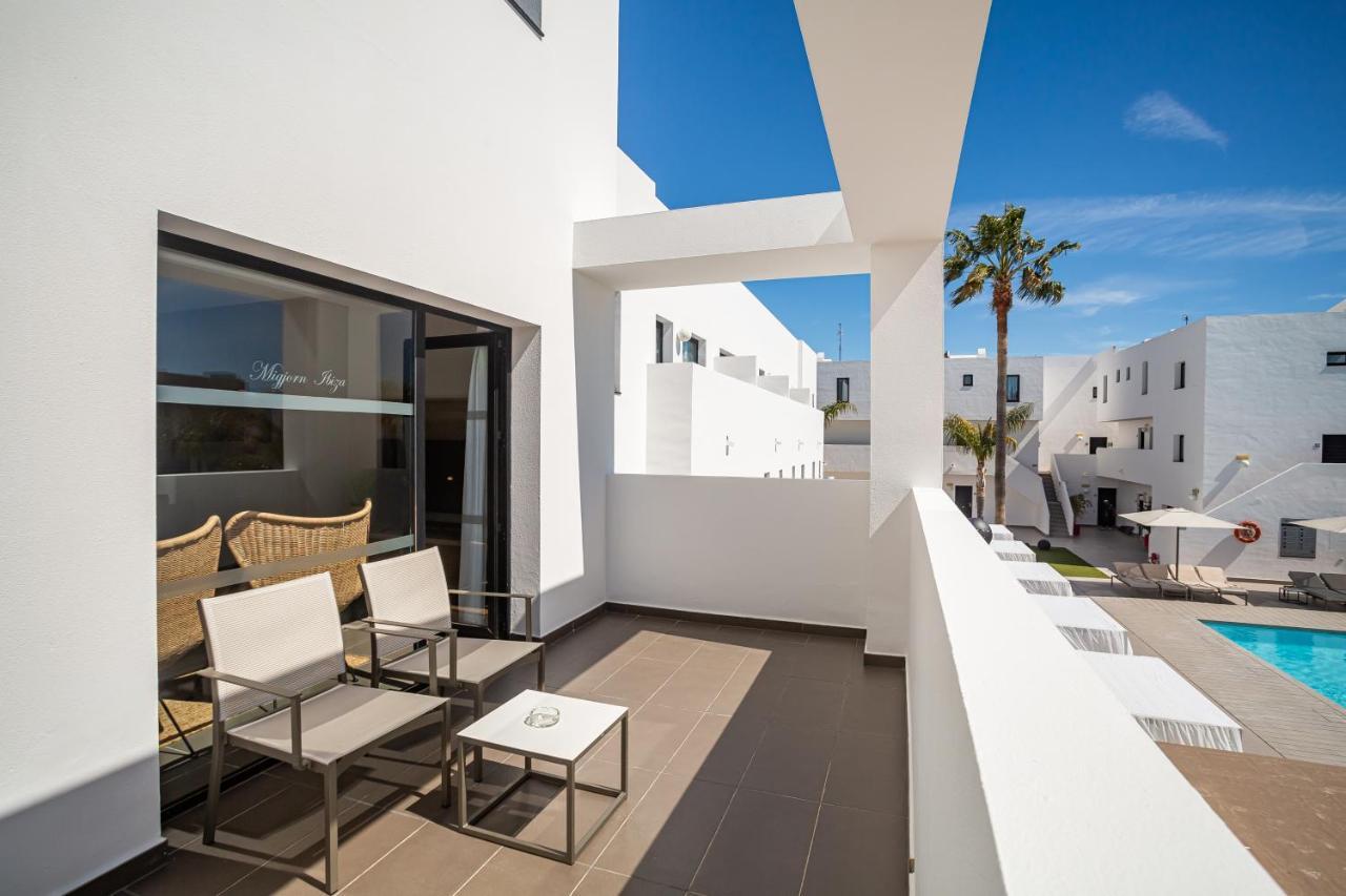 Migjorn Ibiza Suites & Spa Playa d'en Bossa Ngoại thất bức ảnh